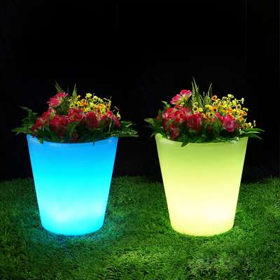 Cheap price 16 Color Change Garden Decorative vase Plastic LED Flower Pot