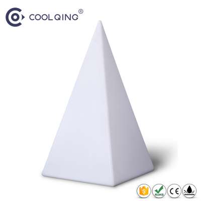 2018 light up illuminated pyramid shape wedding decoration outdoor garden led light